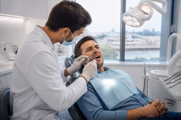 Dentiste urgence Nantes : où consulter rapidement ?