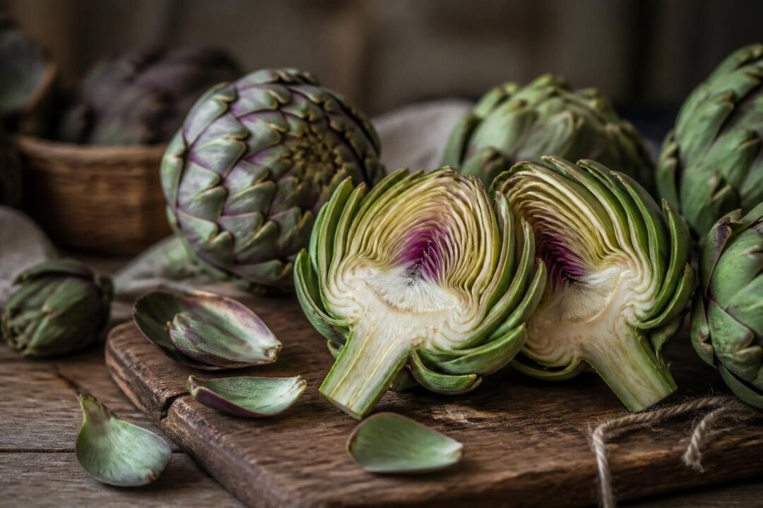découvrez tout sur l'artichaut, ce légume ancien aux nombreuses vertus : histoire, bienfaits, conseils de cuisine et astuces pour bien le choisir et le préparer.