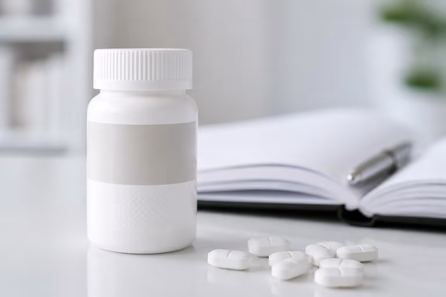 découvrez les indications et le mode d'emploi du phloroglucinol arrow 80 mg, un médicament utilisé pour soulager les spasmes digestifs et gynécologiques. informez-vous sur son utilisation, ses posologies et ses conseils pratiques.